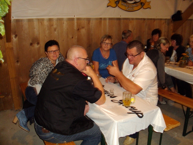 Hoffest in Sanne bei Bernd (60-ziger Party) 21.jpg -                                